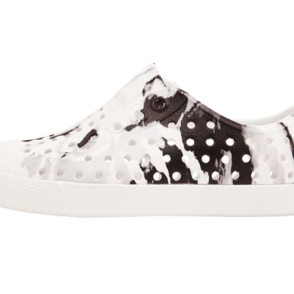 Native Black and White Water Shoes Slip-On 12 toddler - Picture 2 of 8